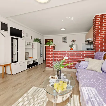 Karlo 604 Apartmán *