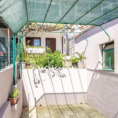 Apartmán Karlo 604 *