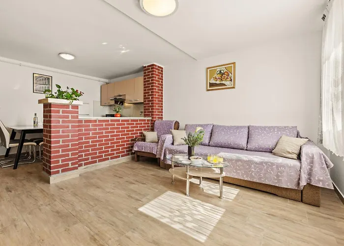 Karlo 604 Apartament Pula