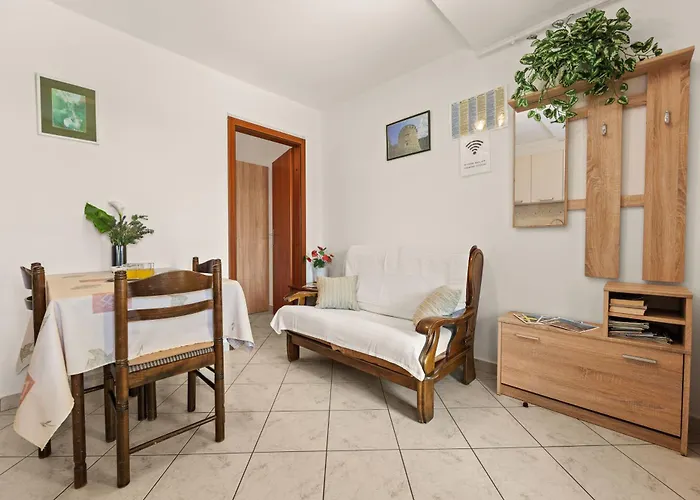 Karlo 604 Apartament Pula