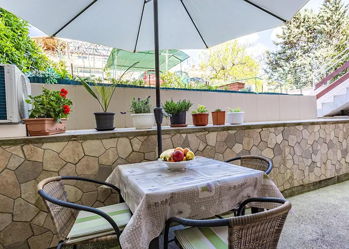 Karlo 604 Apartment *